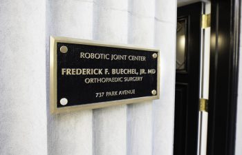 Robotic Joint Center Frederick F. Buechel, Jr. MD Orthopaedic Surgery 737 Park Avenue